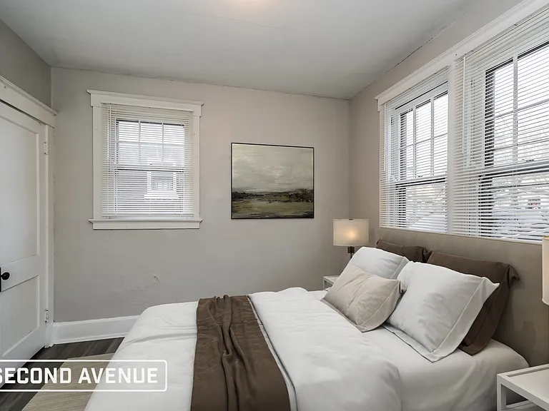 4315 W 8th St — Photo 14