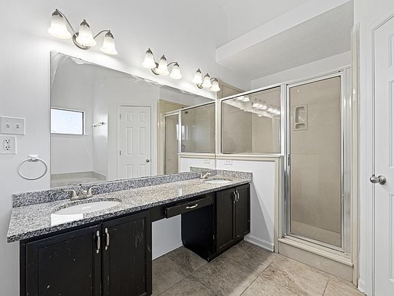 4th image of 7848 Pinefrost Ln
