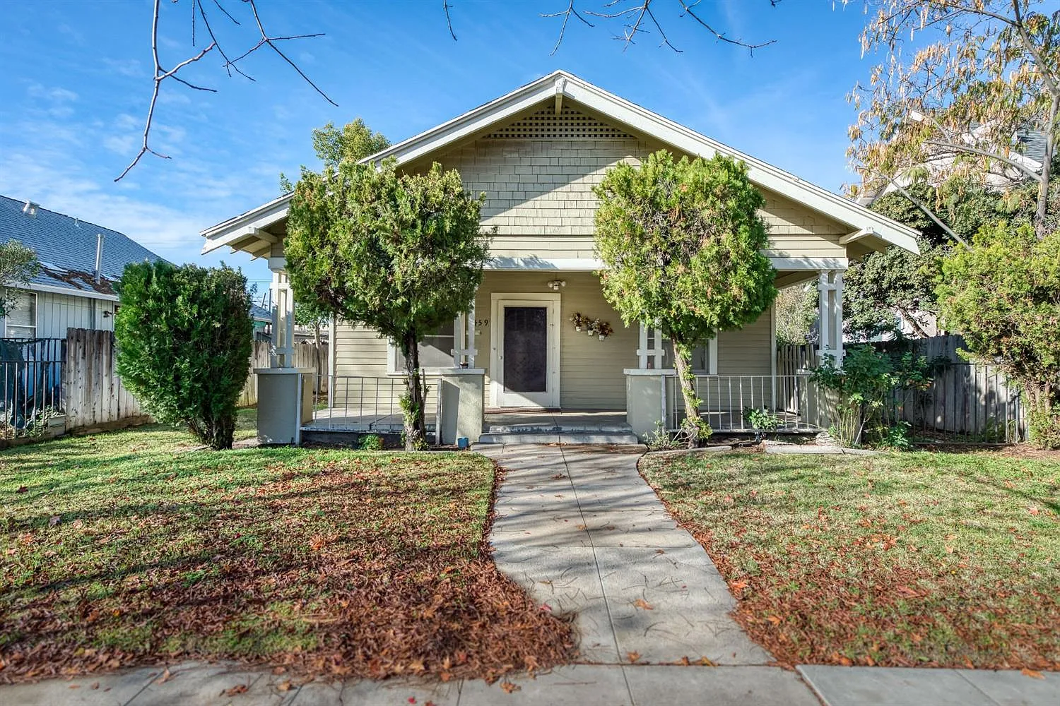 1459 N College Ave photo 1