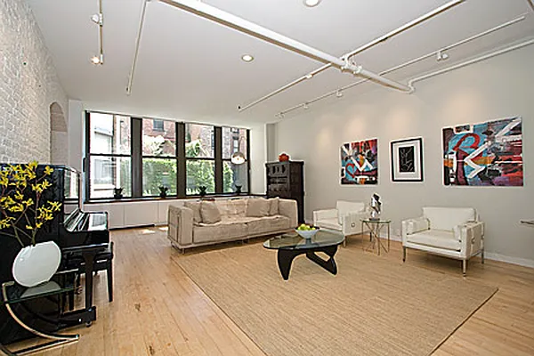 Sold by Prime Manhattan | media 34