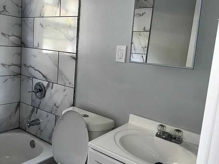 1831 Castalia St #4 — Photo 6