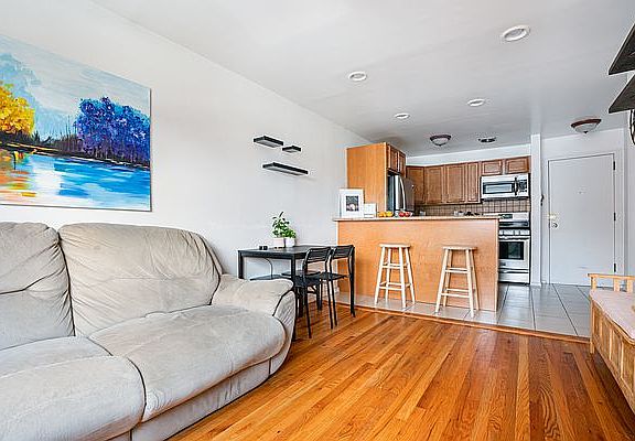 2nd image of 58-06 31st Ave #3R