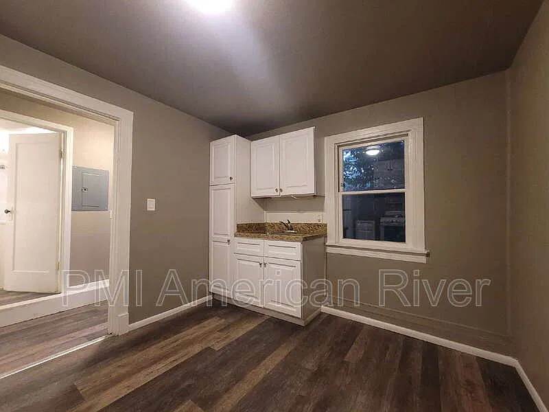 1 bed, 1.0 bath, 550 sqft, $1,295 — Photo 3
