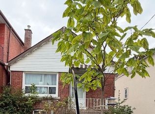 32 Belgravia Ave #1, Toronto, ON M6E 2M5