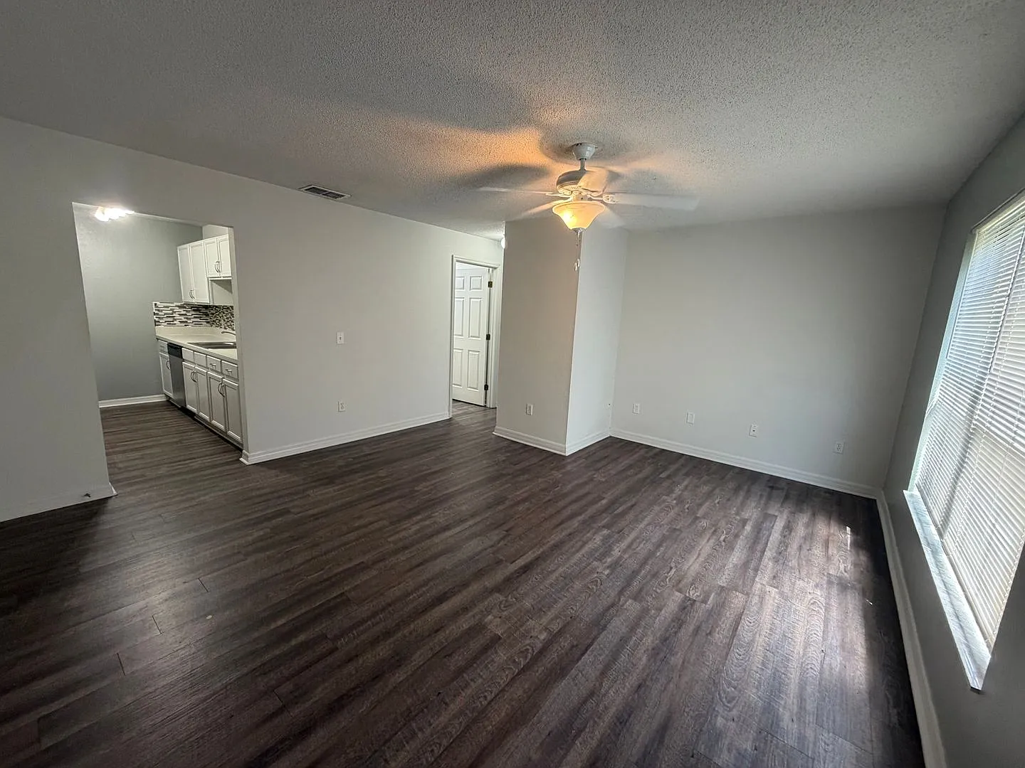 Open House Saturday 9/19 @ 11am-1pm Modern 2BR/2BA Apartments at Woodland Heights | Washer & Drye... — Photo 3