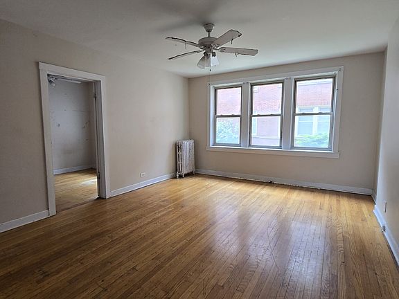 3rd image of 2346 W Touhy Ave APT 3F