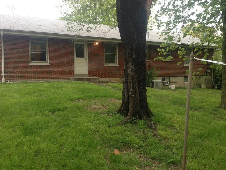 11205 Old Halls Ferry Rd — Photo 11