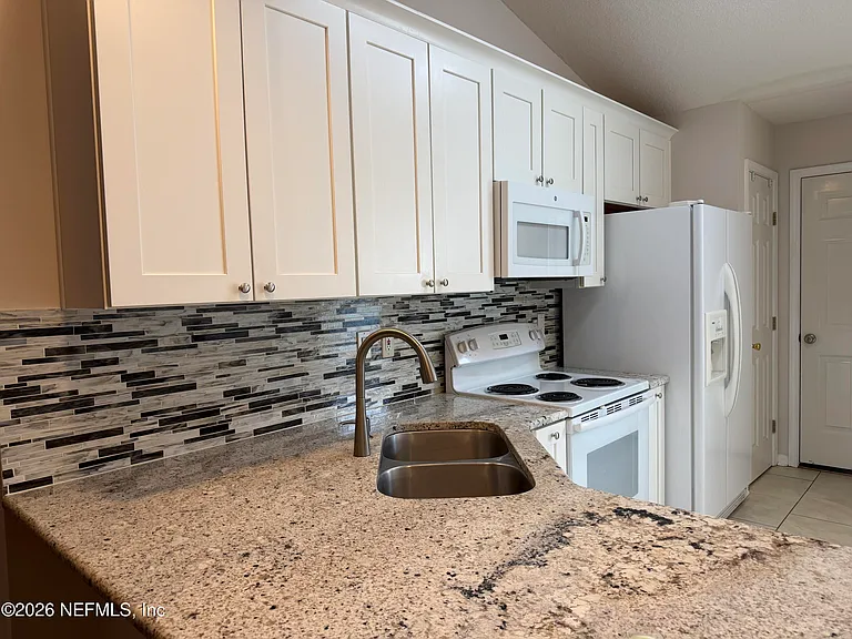 1508 Irishwood Ct — Photo 7