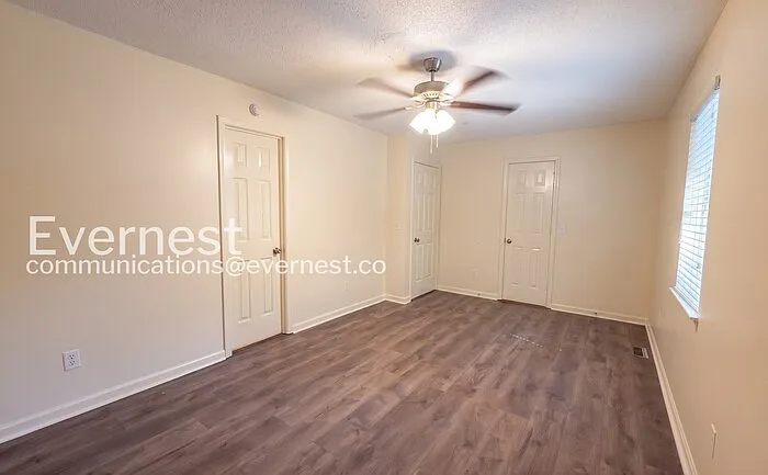 1592 King James Dr — Photo 18