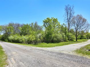 53183 Maranatha Ln, Wixom, MI 48393