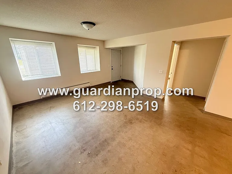 7535 Cloman Way — Photo 5