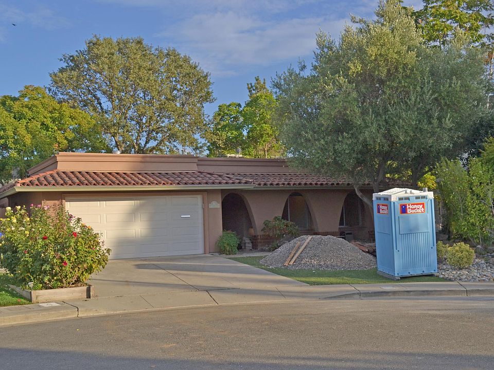 1st image of 795 Gamay Ct