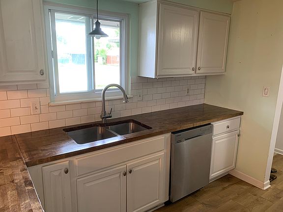 2nd image of 5548 Copenhagen Dr