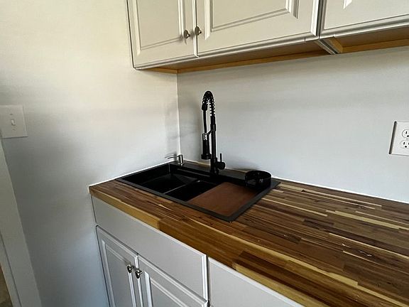 2nd image of 3010 Clopton St SW #36