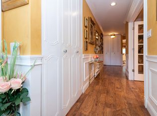 221 Beaumont Ct, Ridge, NY 11961