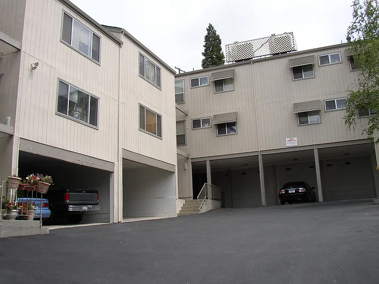 129 Garfield St — Photo 3