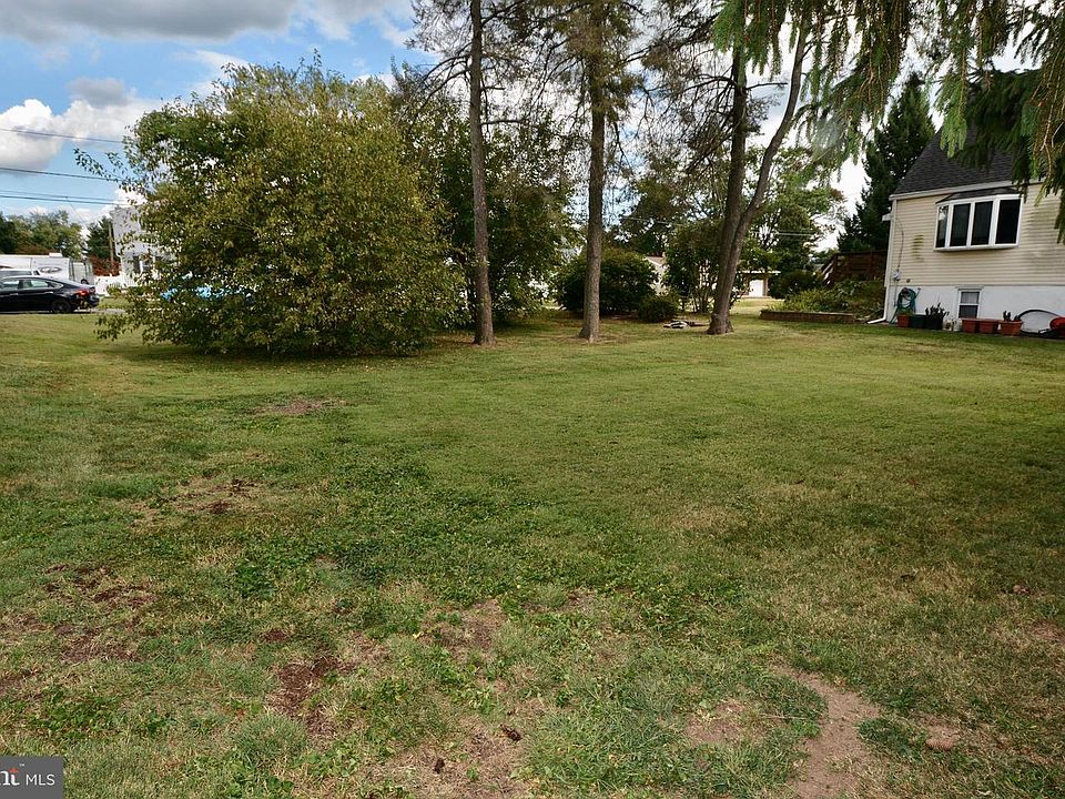 1st image of 140 Dobbs Ave