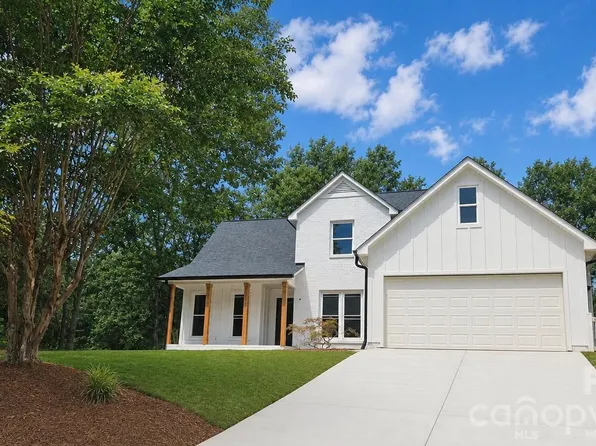 13121 Graymist Dr, Charlotte, NC 28215