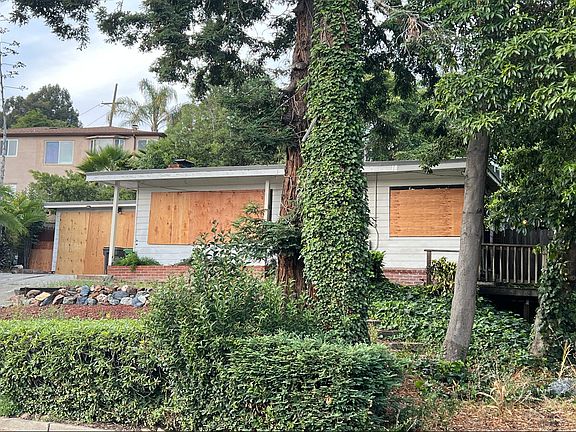 2nd image of 4300 Mountain Blvd