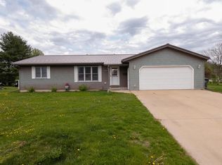 1109 Dellwood St, Boscobel, WI 53805