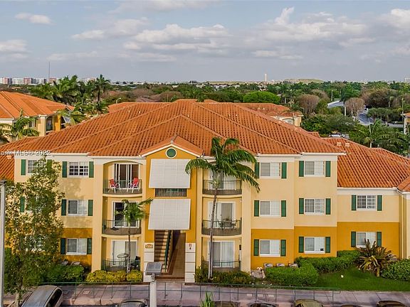 2nd image of 7250 NW 114th Ave APT 305
