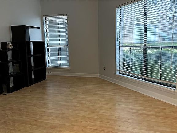 3rd image of 3718 Woodchase Dr #61D
