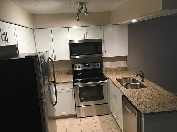 2nd image of 100 Fairway Park Blvd Unit 403