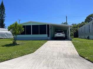 7070 SE Bluebird Cir, Hobe Sound, FL 33455