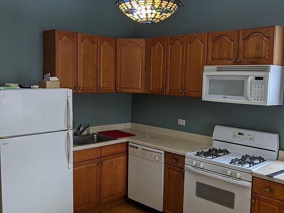 5th image of 2714 N Francisco Ave #2