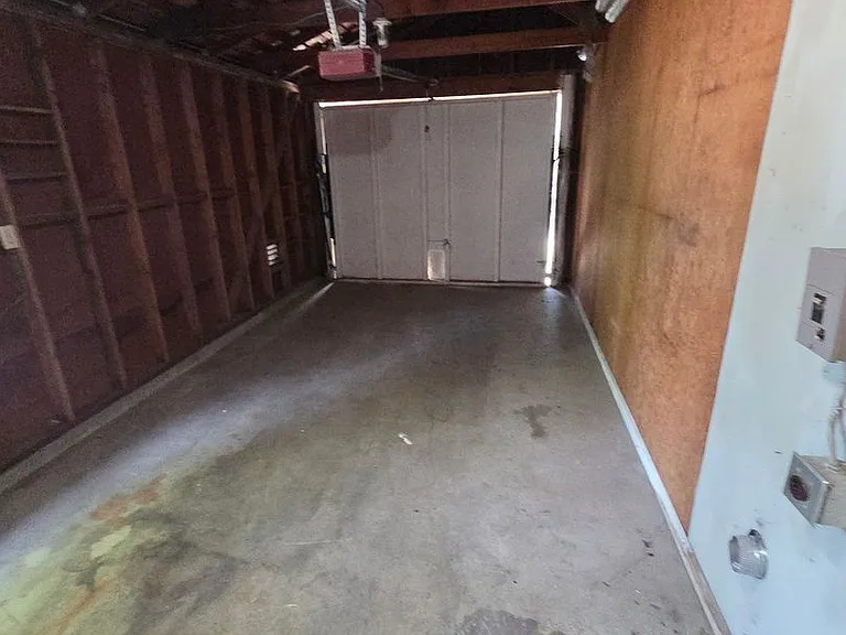 1412 Cahill Ave — Photo 15