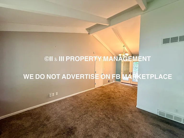 6905 NW 72nd Ter — Photo 5