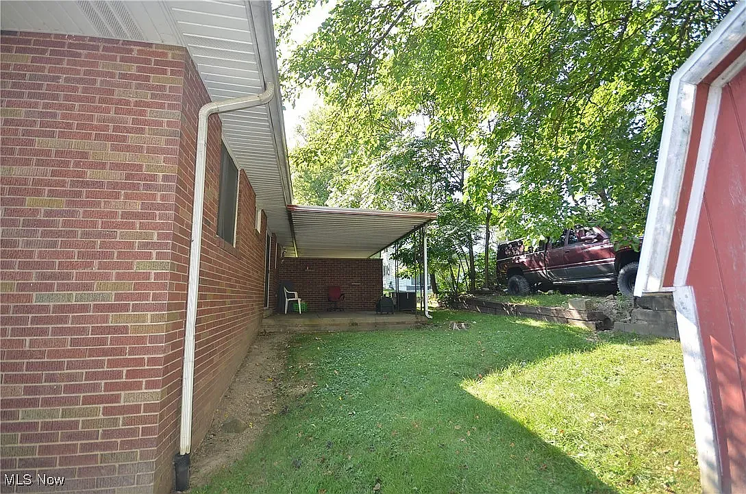 1361 Brittain Woods Rd — Photo 3