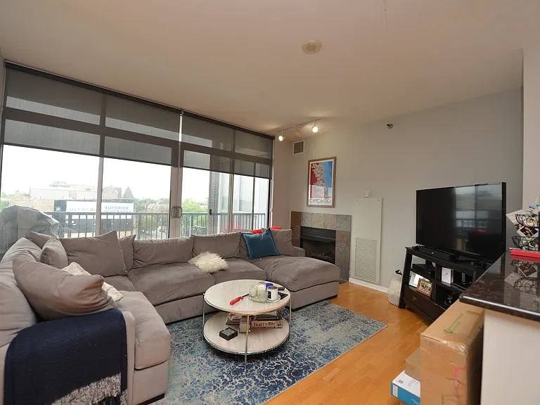 1546 N Orleans St #603 — Photo 1