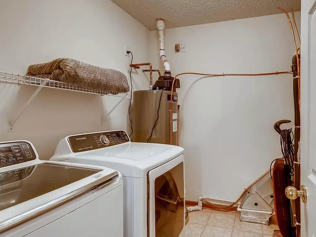 3 bed, 1606 sqft, $2,300 — Photo 4