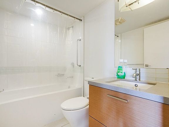 5th image of 10777 University Dr #1211