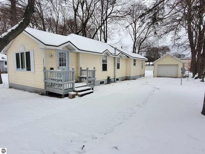 1021 S Arnold St, Mount Pleasant, MI, 48858