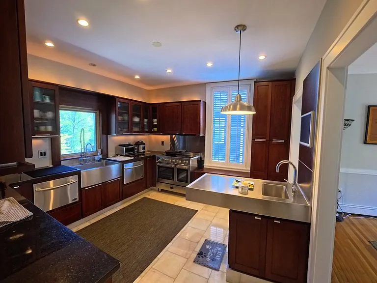 Gourmet Kitchen