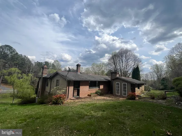 30 Grandie Ln, Boston, VA 22713