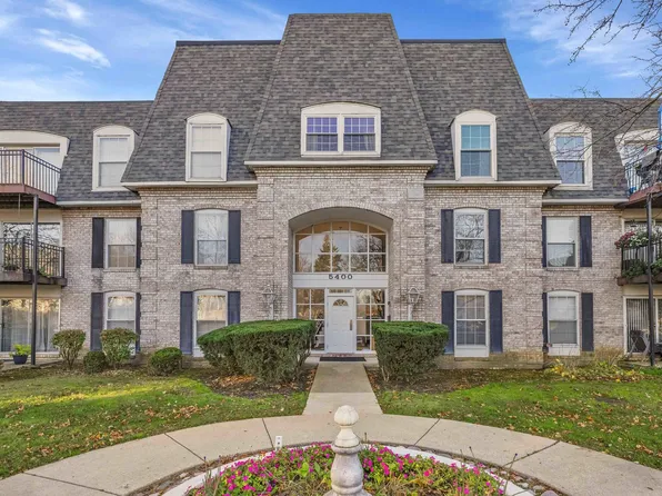 5400 Carriageway Dr APT 213, Rolling Meadows, IL 60008