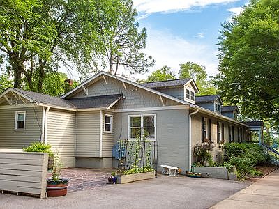 2nd image of 2308 Lakeview Ave