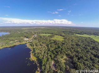 157 Depot Rd, Hawthorne, FL 32640