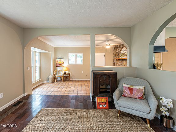 2nd image of 5712 Outer Dr
