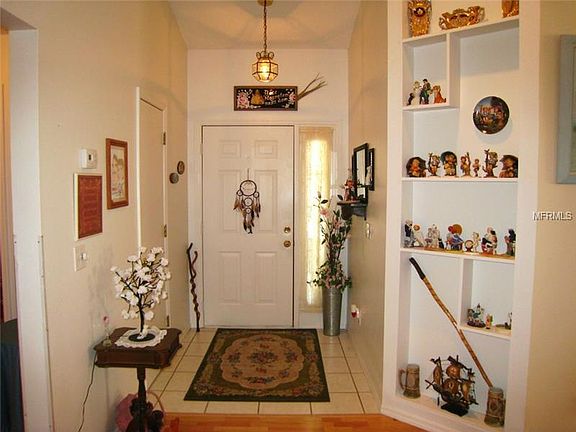 3rd image of 6548 Piccadilly Ln