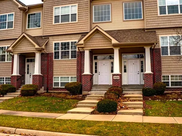 2433 River Oaks Ln Unit 4, Rockford, IL 61102