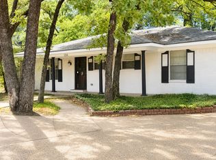 704 Dobbins Rd, Corsicana, TX 75110