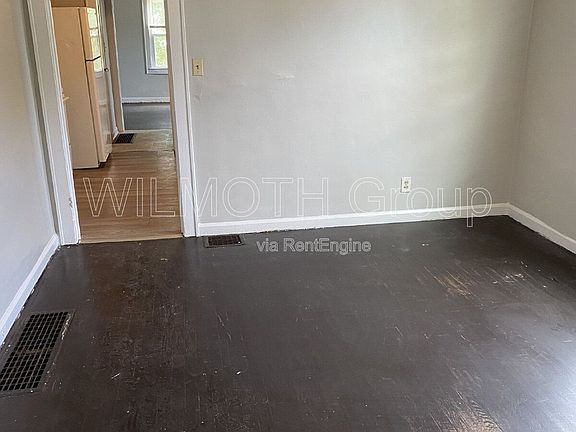 5th image of 856 N Bradley Ave