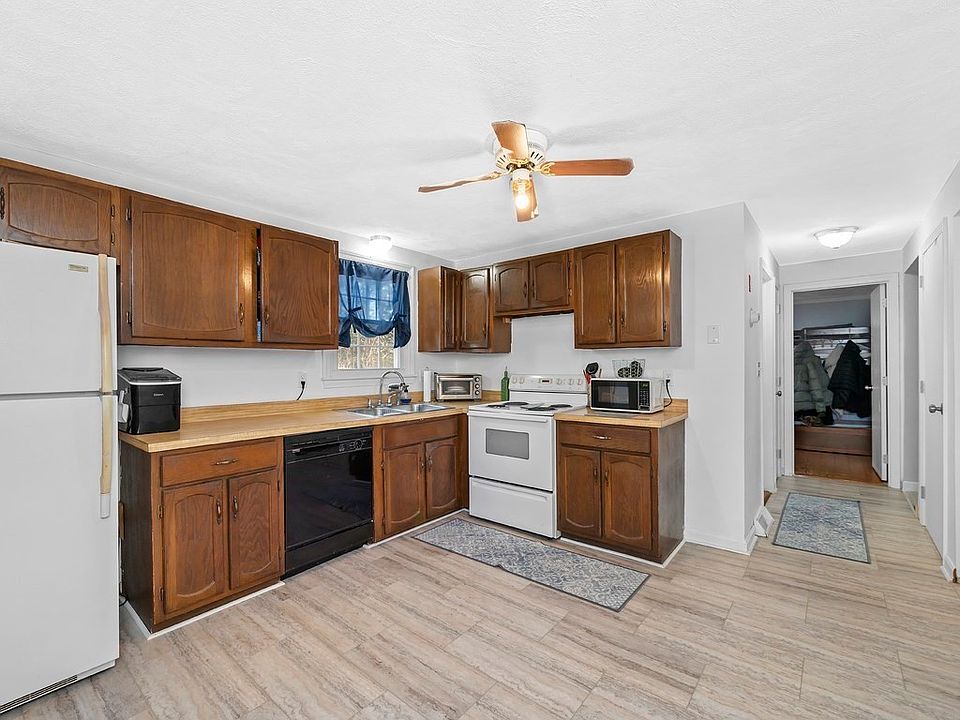 12 Portsmouth Rd, Amesbury, MA 01913 Zillow