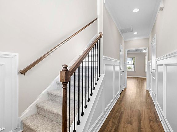 5th image of 117 Mitford Way