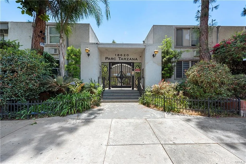 2 bed, 911 sqft, $2,500 — Photo 1