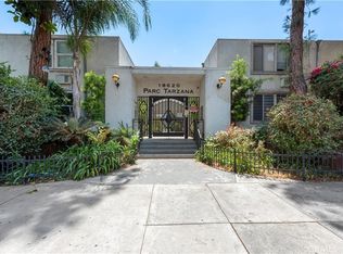 18620 Hatteras St, Tarzana, CA 91356